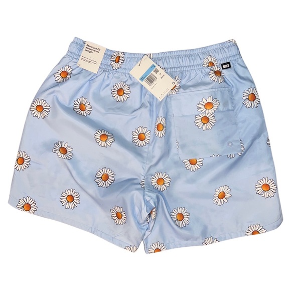 Nike Sportswear Daisy Print Flow Shorts Light Marine / White DM6909-548 - Picture 4 of 10